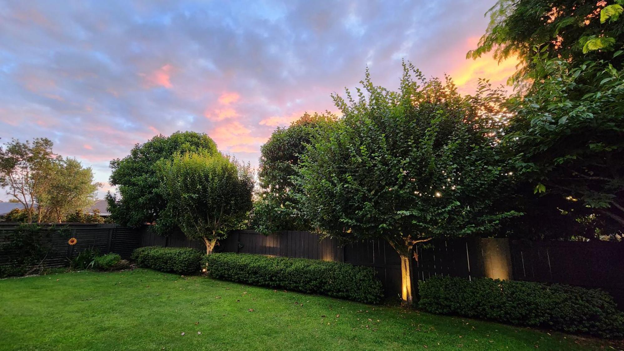Huntington Honey Apartment Hamilton Bagian luar foto