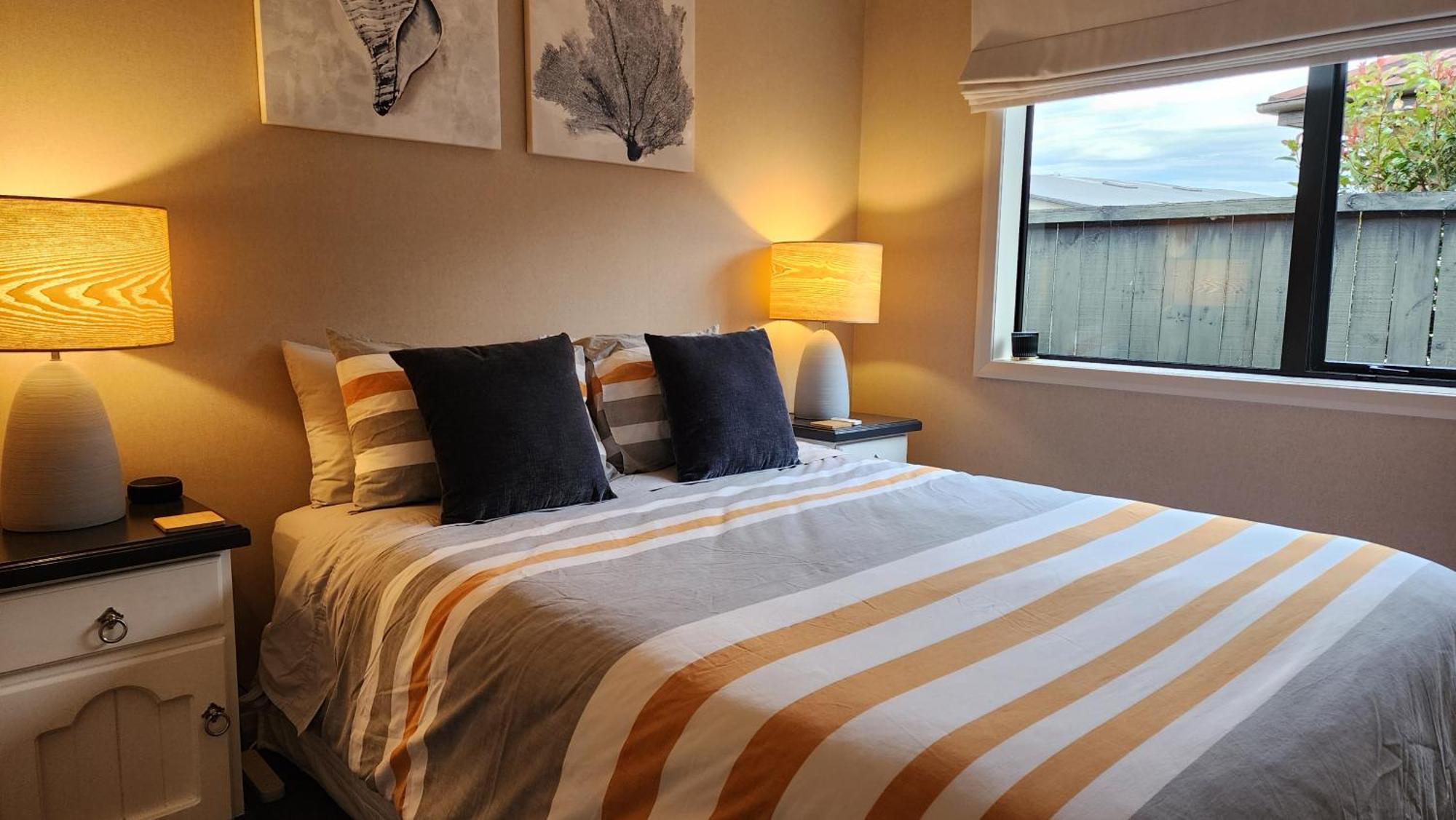 Huntington Honey Apartment Hamilton Bagian luar foto